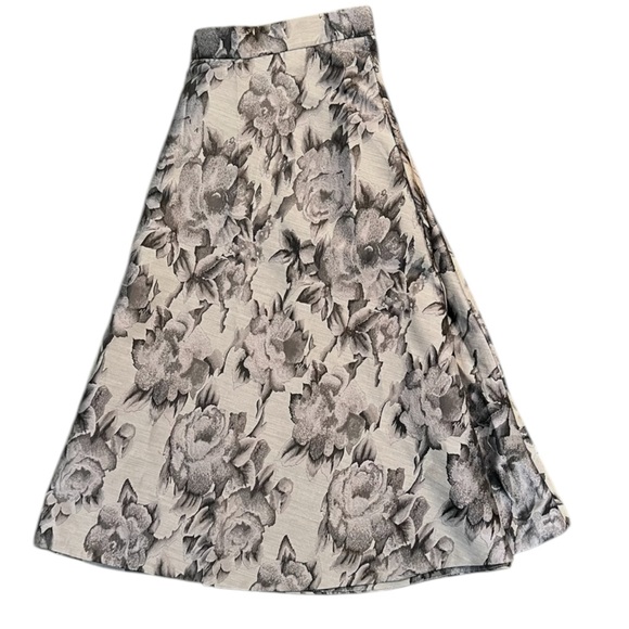 ADDITION ELLE - Love & Legend Grey & Black Rose Floral Printed Mid Length Skirt - Picture 2 of 14